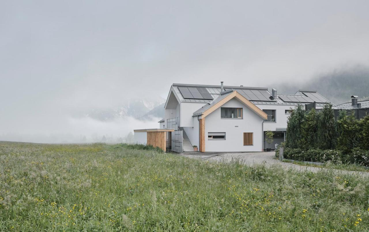 מאוראך Urban Mountain Chalet With Lake View מראה חיצוני תמונה