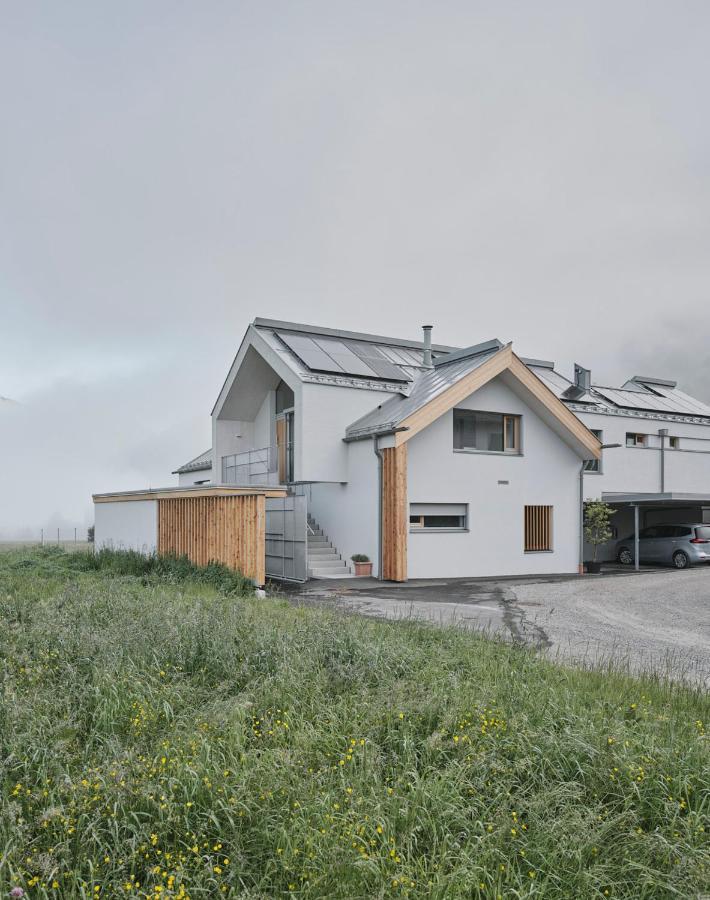 מאוראך Urban Mountain Chalet With Lake View מראה חיצוני תמונה