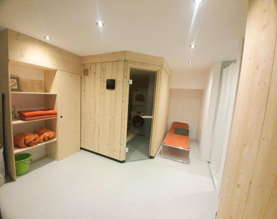מאוראך Urban Mountain Chalet With Lake View מראה חיצוני תמונה